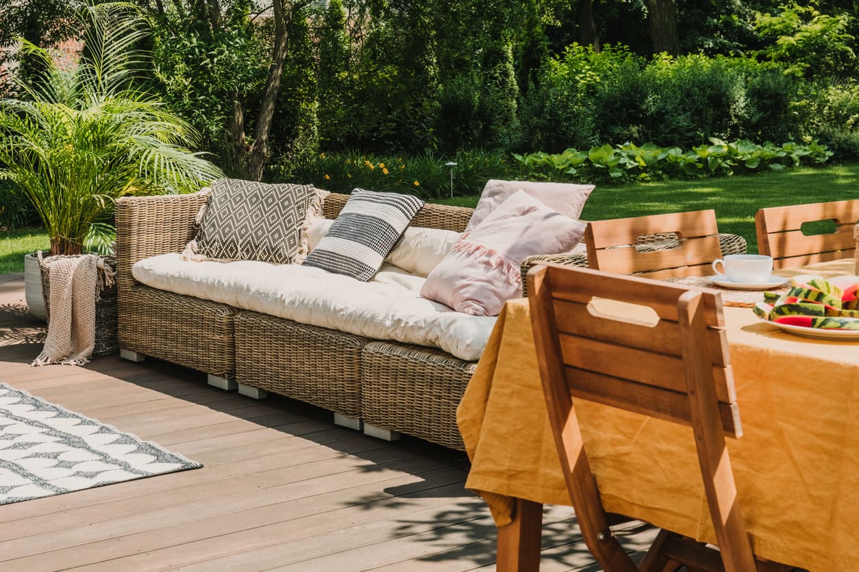 How Do I Choose Patio Furniture? Sonoma Backyard